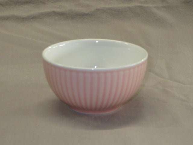 Tokusa carving pink 9.5cm bowl
