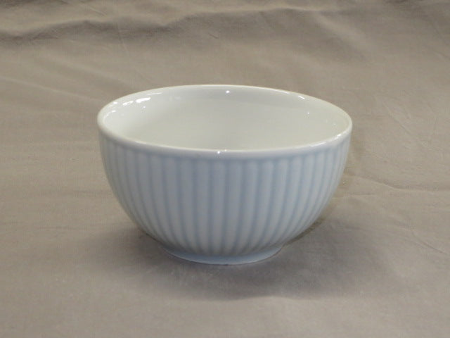 Tokusa carving blue 9.5cm bowl