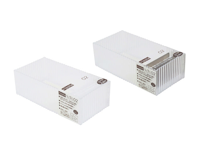 Plastic tray