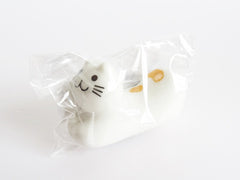 Porcelain white cat Chopstick rest