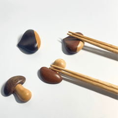 YAMAKO wooden mushroom shape chopstick rest (Light Brown) - J Mart