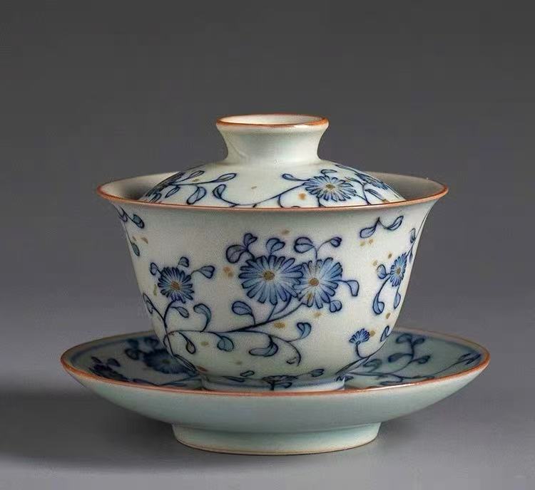 Blue and White Porcelain Gaiwan – Traditional Motif Series