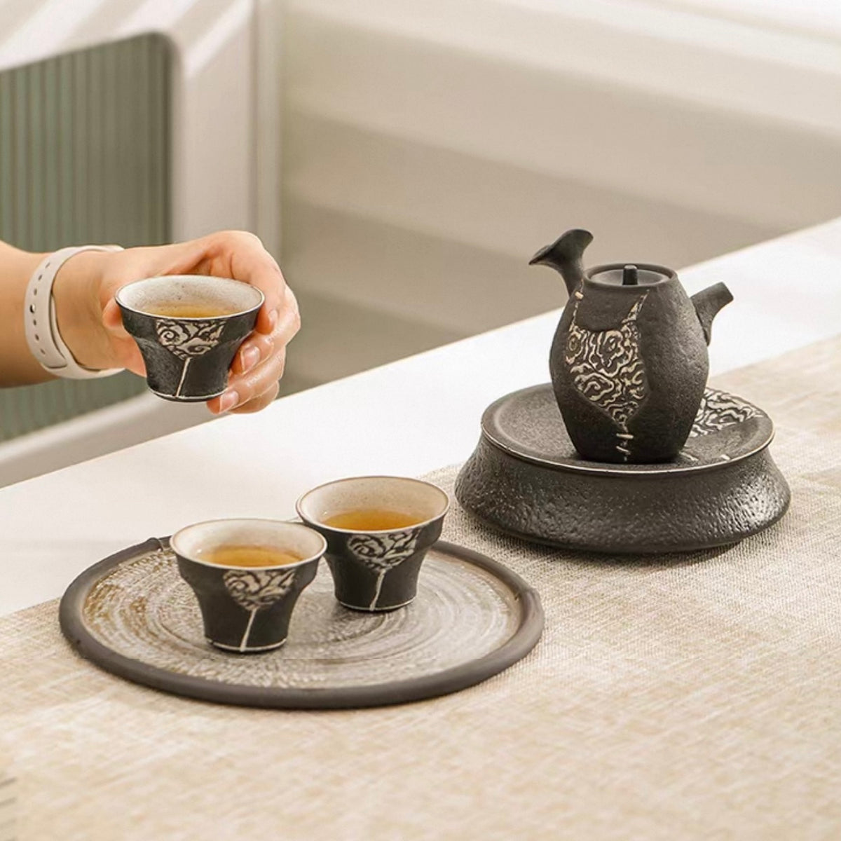 JDZ  3 cup 1 Pot Black Gold Relief Carved Tea Set